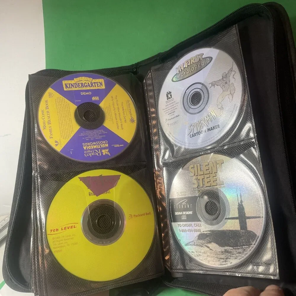 Lot Of Over 50+  PC CD Rom Computer Games Multimedia Atlas Kids Zoo in Binder